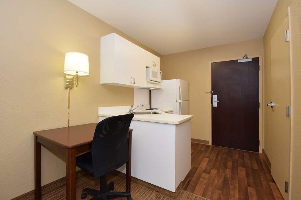Extended Stay America Suites - Washington Dc Germantown Milestone Стая снимка