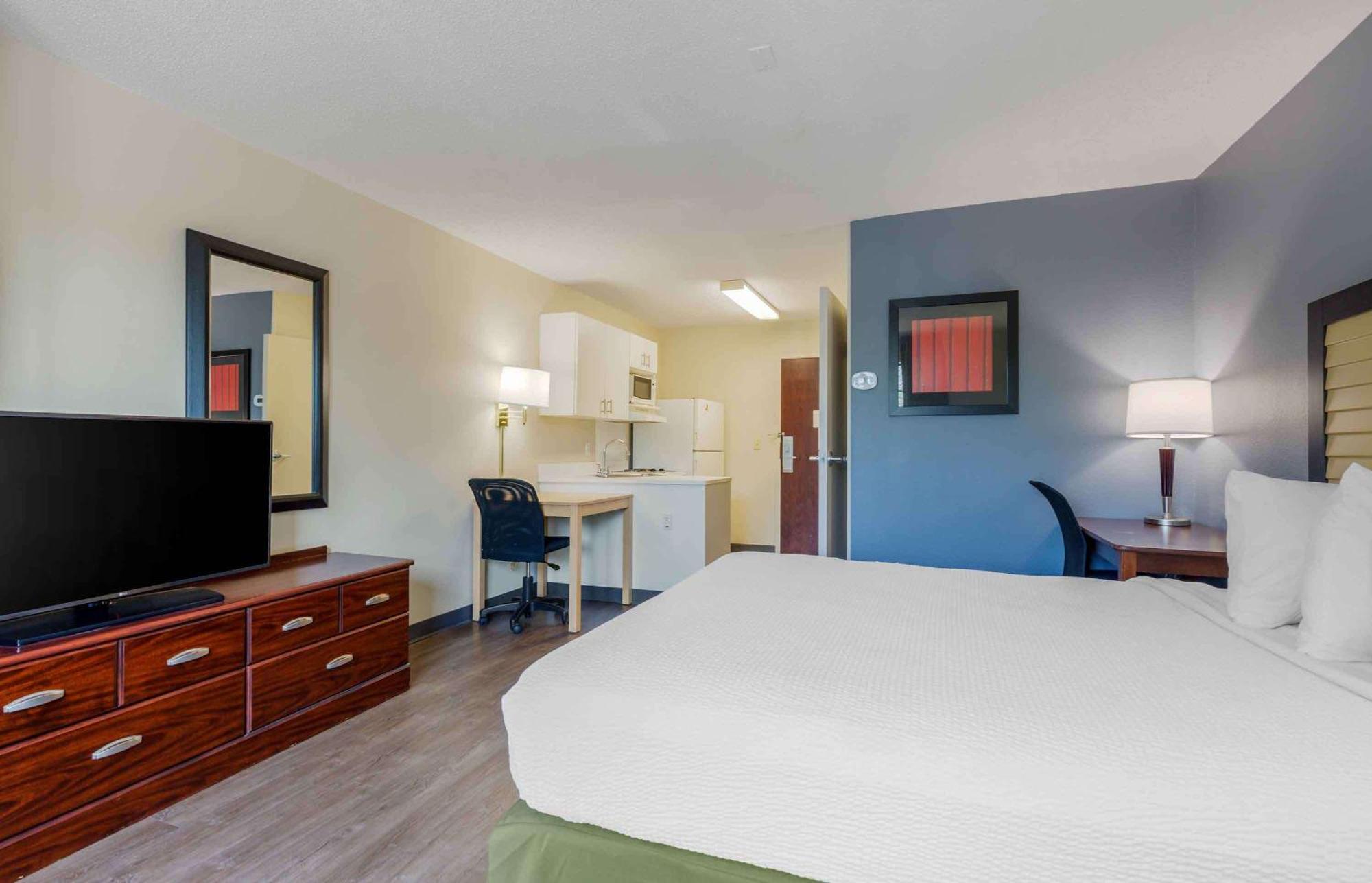 Extended Stay America Suites - Washington Dc Germantown Milestone Екстериор снимка
