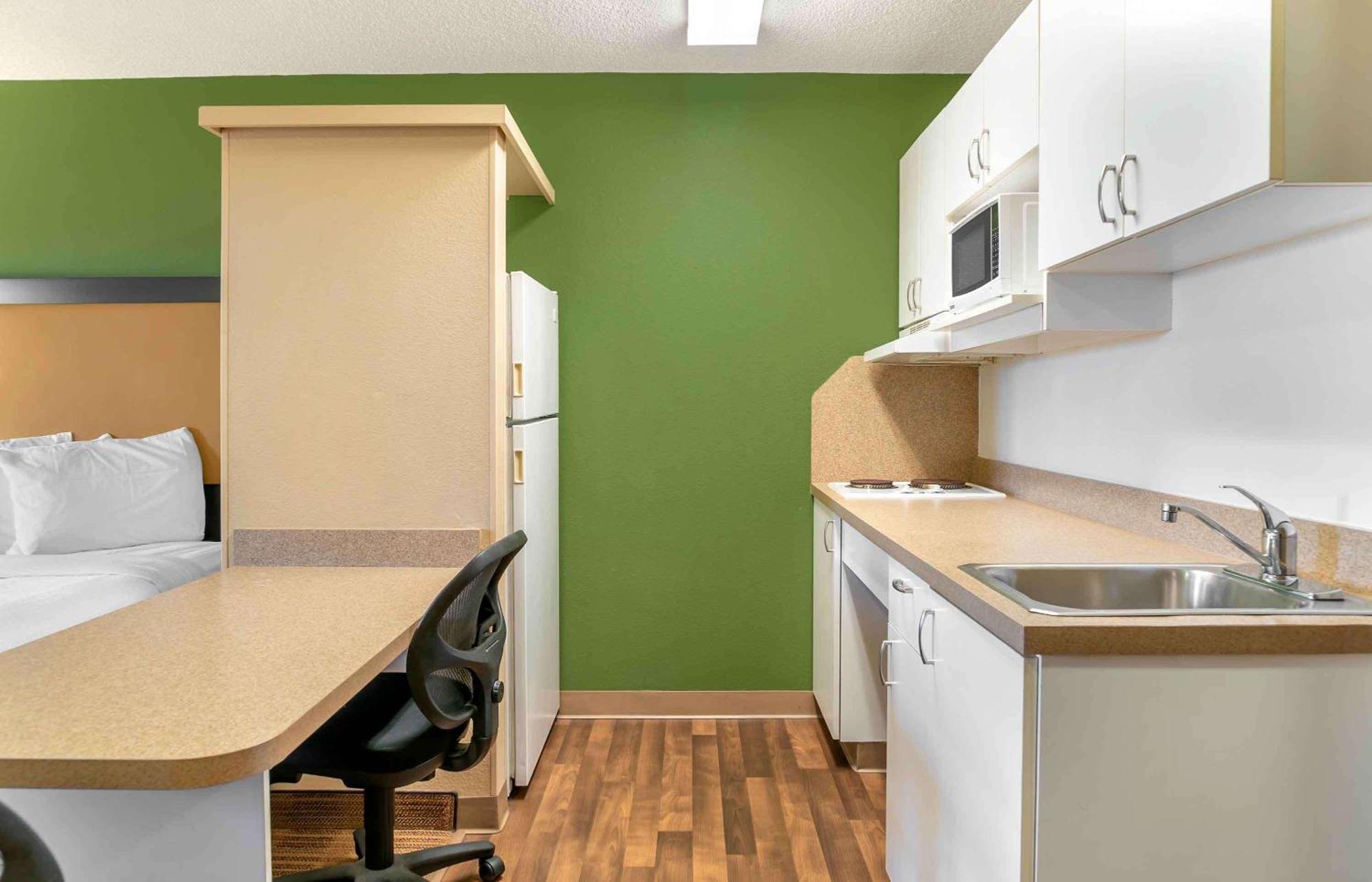 Extended Stay America Suites - Washington Dc Germantown Milestone Екстериор снимка